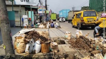 Proyek Galian Bertuliskan BUMN di Jalan Raya Serang Disorot, Minim Pengamanan dan Tanpa Identitas Pelaksana